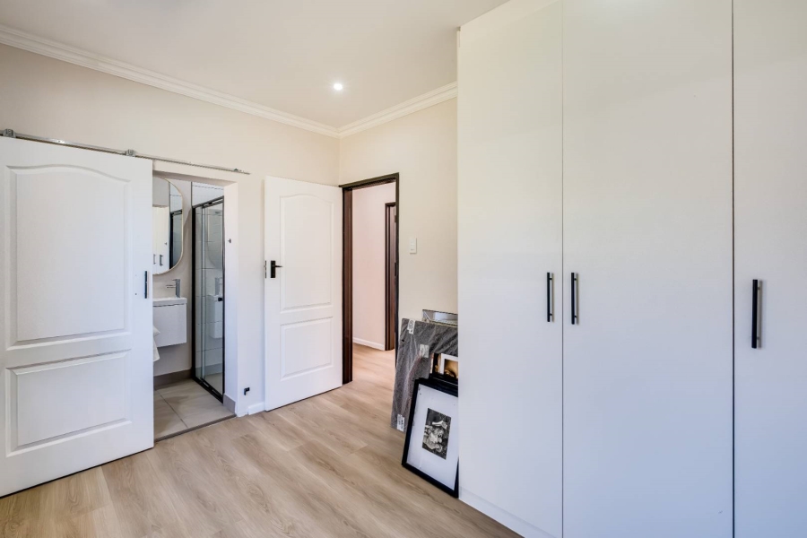 4 Bedroom Property for Sale in Kirstenhof Western Cape